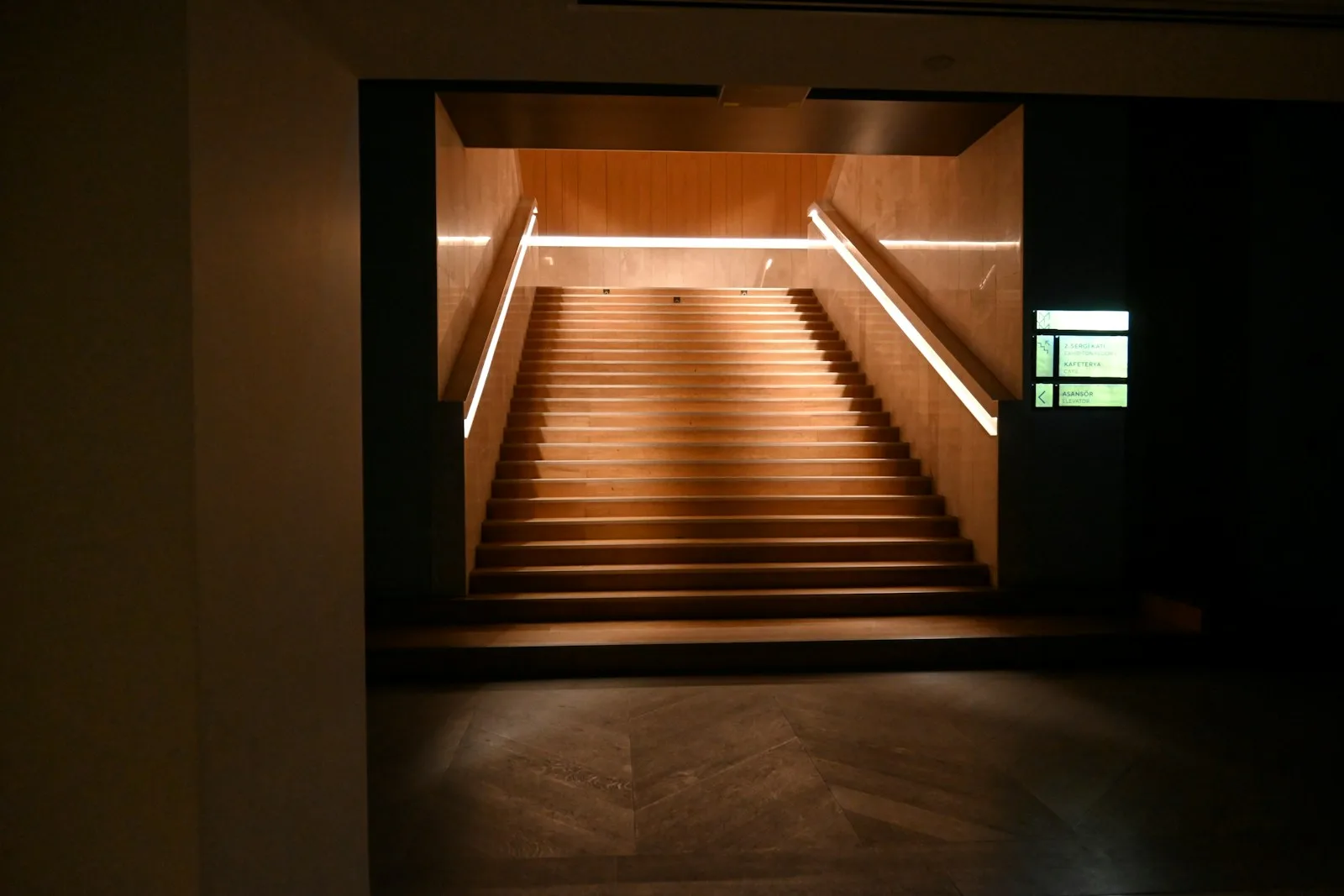 Moving a Piano Up Stairs: What San Diego Homeowners Need to Know